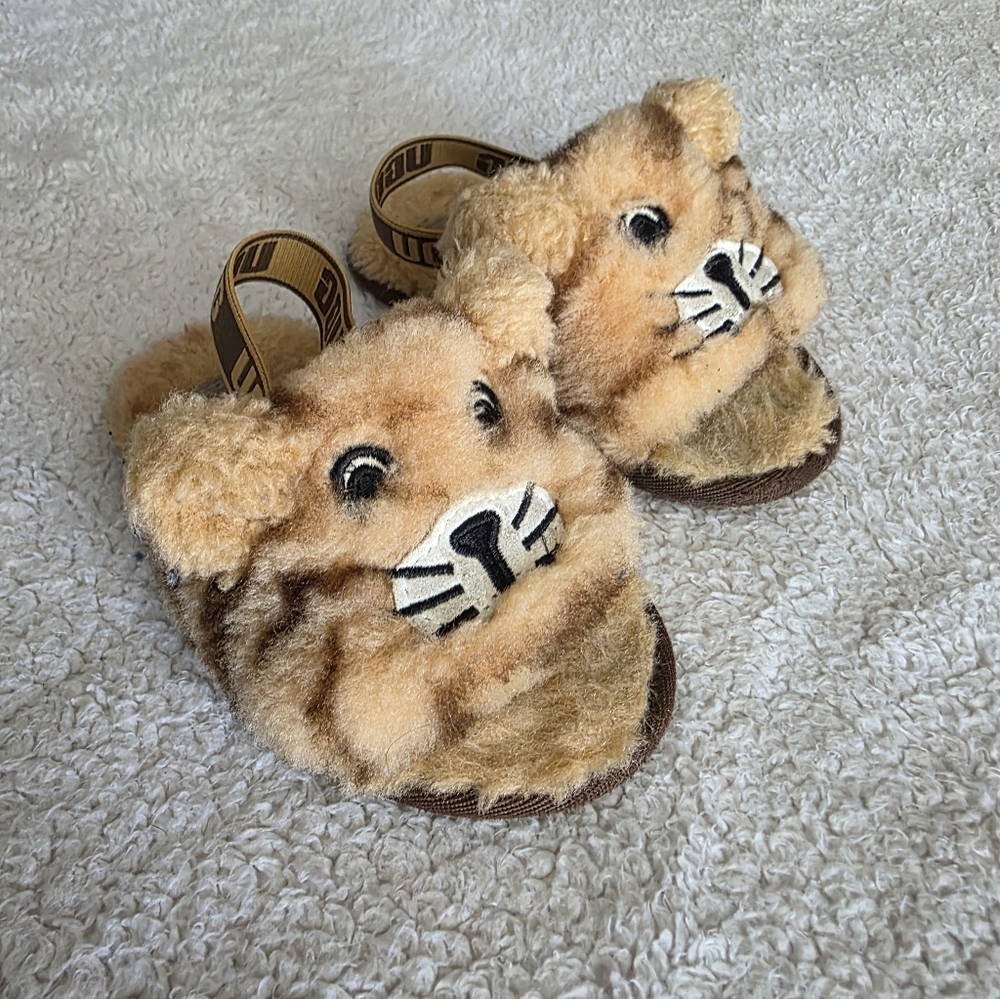 UGG Fluff Yeah Slide Tiger Stuffie, Toddler Size 8, Pre-owned - Daisy/Dark Earth